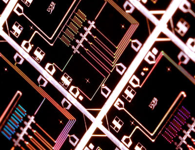 Integrated circuit for a quantum computer with five qbits