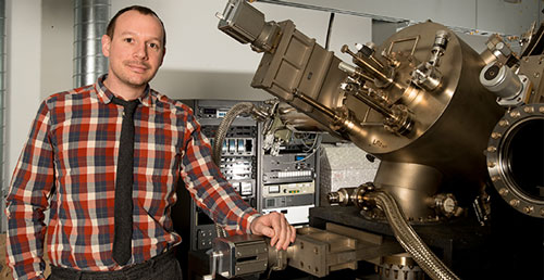 Paul Simmonds at his molecular beam epitaxy (MBE) system