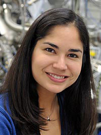 Argonne scientist Tiffany Santos