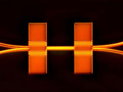 Tang's team shows how interacting lightwaves can be used to control devices on a silicon chip