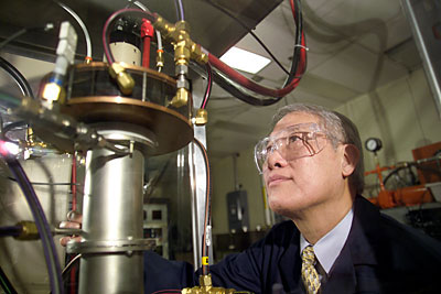 INL scientist Peter Kong