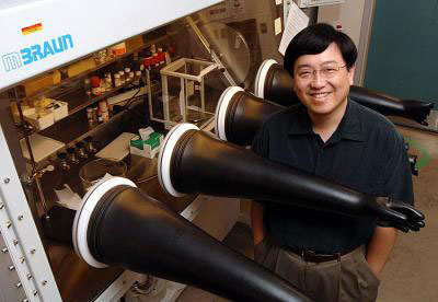 Victor Lin will lead a $5.3 million study of biodiesel production from algae using silica nanoparticles