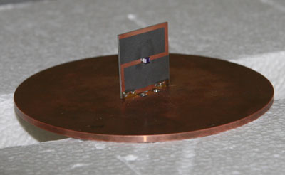 This Z antenna tested at the National Institute of Standards and Technology is smaller than a standard antenna with comparable properties