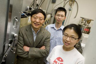 Rice physicist Rui-Rui Du, graduate students Chi Zhang and Yanhua Dai, and former postdoctoral researcher Tauno Knuuttila