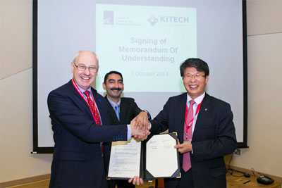 Dr Keith Carpenter, Institute of Chemical and Engineering Sciences, Dr Raj Thampuran, Managing Director, A*STAR, Dr Kwon Hyouk-chun, Vice-President, KITECH