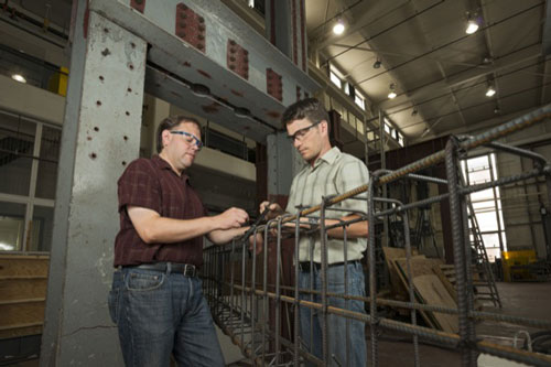 Erik Thostenson (left) and Thomas Schumacher in UD’s Center for Composite Materials