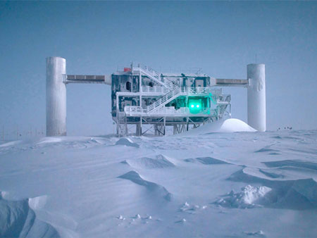 IceCube observatory in Antarktica