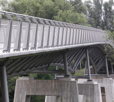 The Gärtnerplatzbrücke across the Fulda in Kassel River