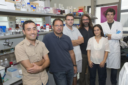 The researchers behind BiogàsPlus, from left to right: Eudald Casals, Xavier Font, Antoni Sánchez, Víctor Puntes, Raquel Barrena and Martí Busquets