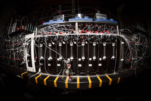 small-molecule synthesizer
