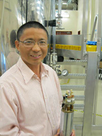PNNL scientist Jian Zhi Hu