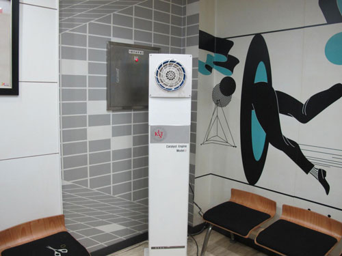 air cleaning equipment for cigarette smoke installed in a smoking room