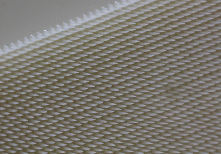 Microwells made from laser fabrication