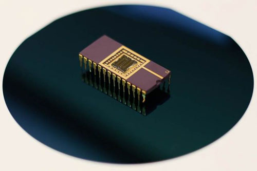 SELFA uses microchip technology to analyze samples