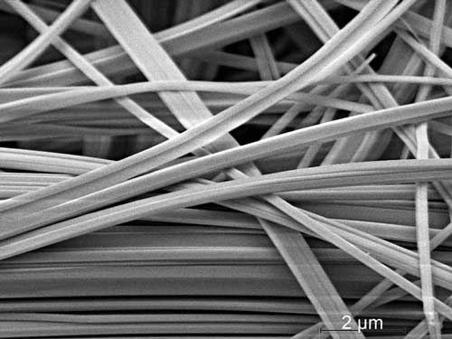 Needles of the flexible semiconducting material SnIP