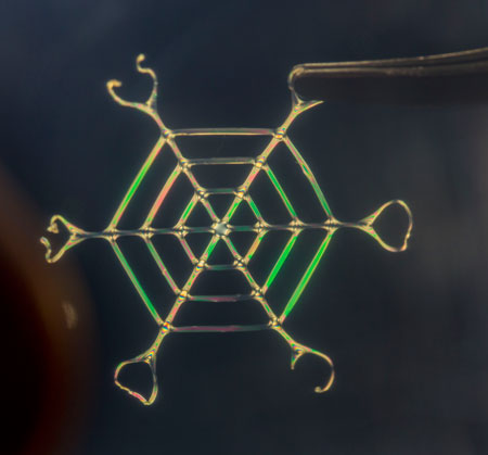 Ultralight web of silk nanofibers