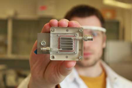 Device that Generates Power from Polluted Air