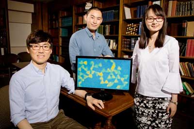 university of Illinois postdoctoral researcher Juyeong Kim, left, graduate student Zihao Ou and professor Qian Chen