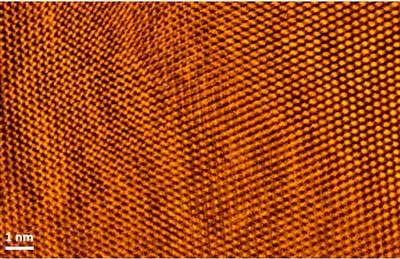 ipples in a lattice of tellurium atoms form into three-layer tellurene