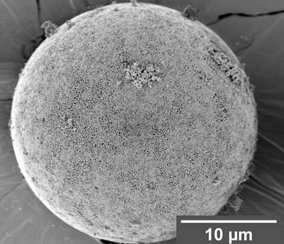 An electronic microscopic image of the nanofoam material