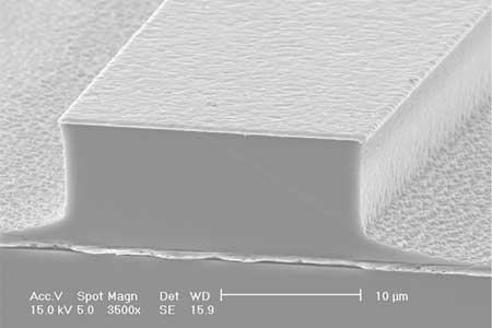 A scanning electron microscope (SEM) image of a terahertz quantum cascade laser (QCL) device