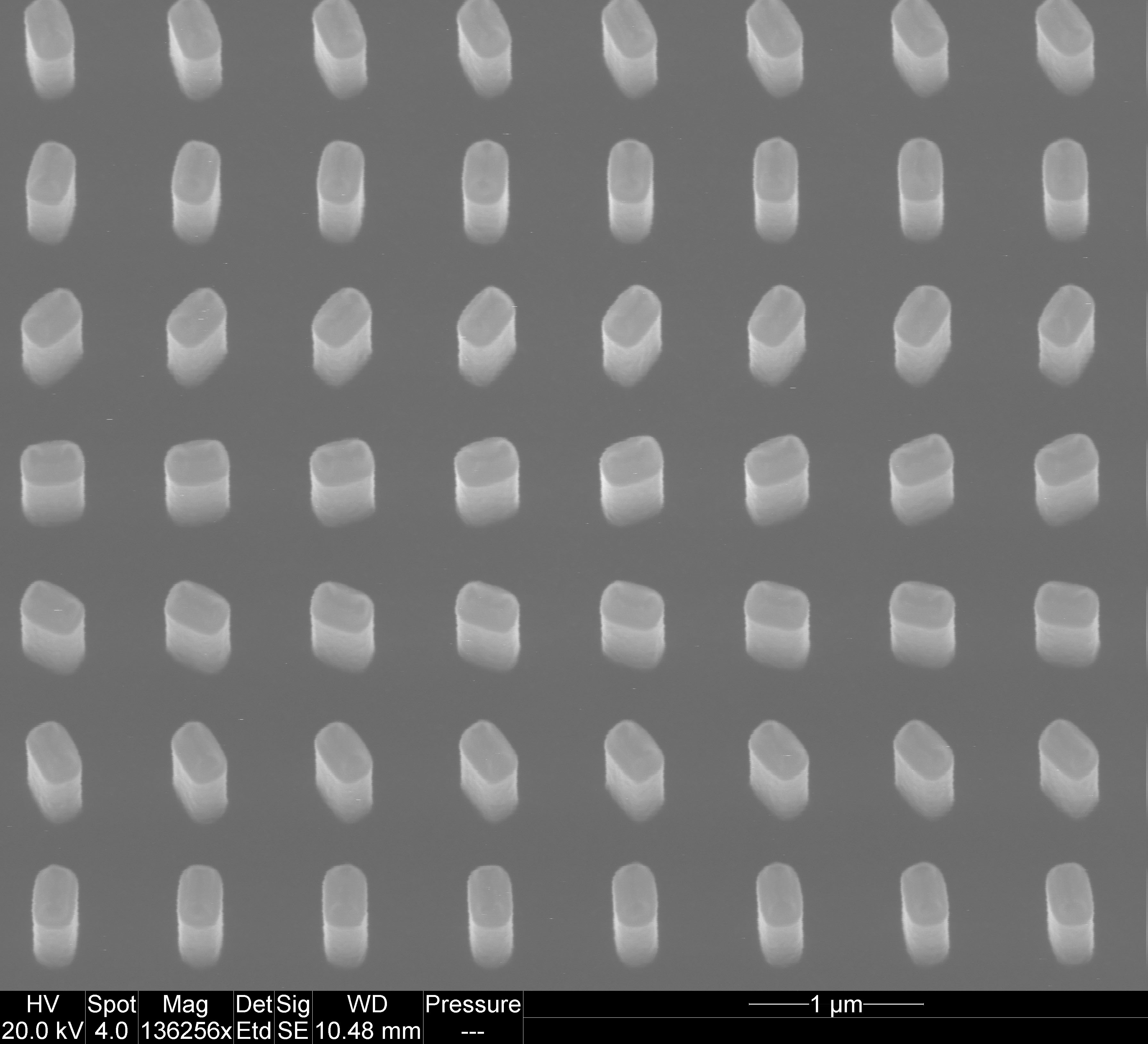 This electron microscopy image shows the nanostructure of the metasurface located at the center of the suspended silicon chip