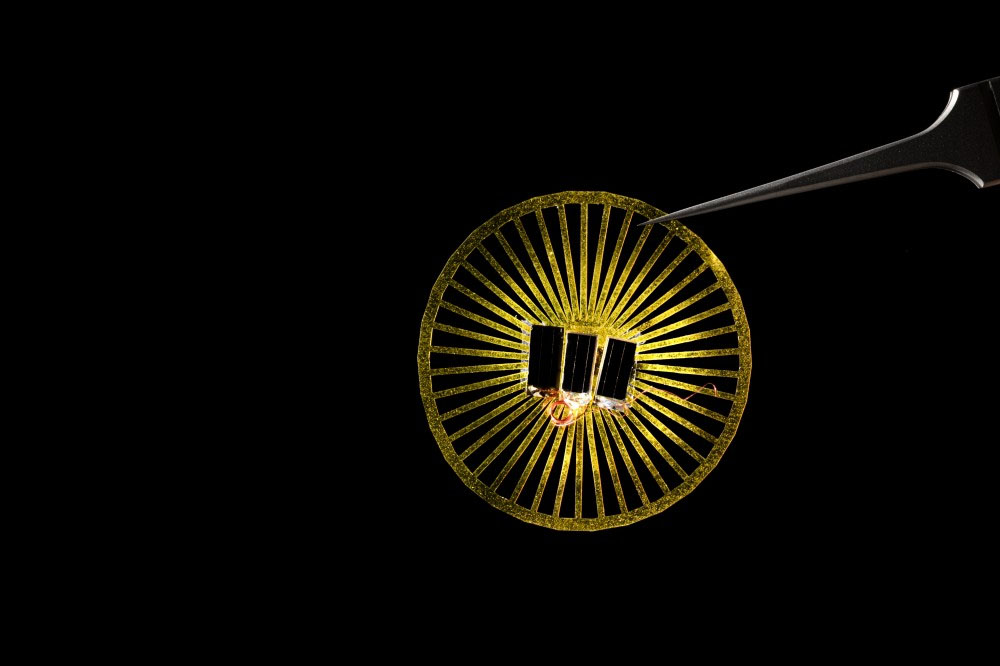 sensor-carrying device