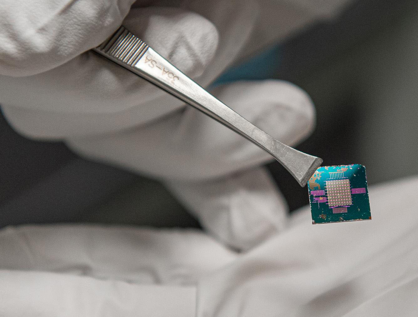 chip criptográfico de menos de un nanómetro de espesor