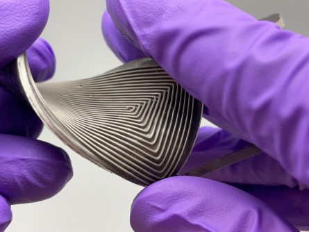 flexible, wearable thermoelectric device