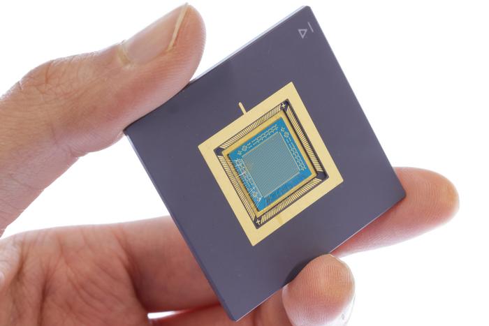 Read more about the article First 2D semiconductor with 1000 transistors developed