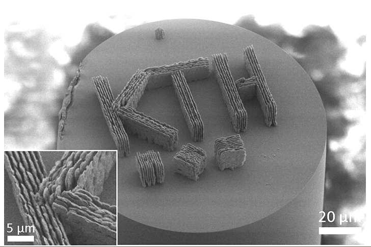 Microscopic image of a printed glass demonstration structure on tip of optical fiber.