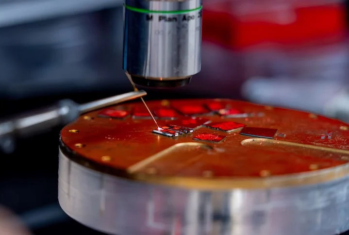A micro-manipulator, a device equipped with a sharp tungsten tip