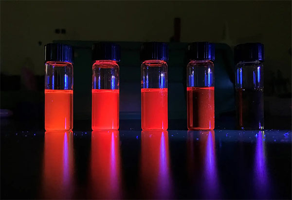 bright red quantum dots