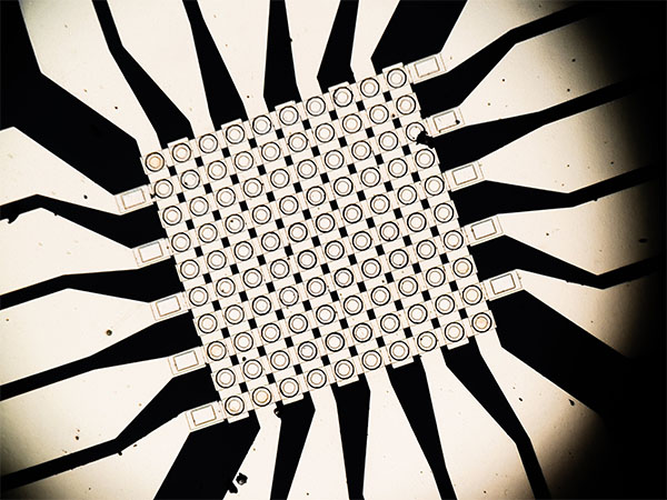 Artificial neuron made from one electrochemical transistor