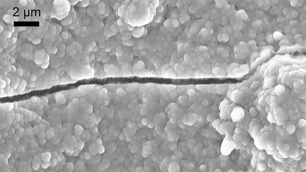 nanoscopic crack