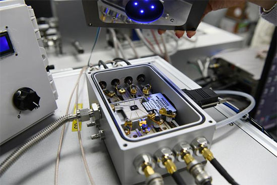 LED-based multi-gas selective sensor