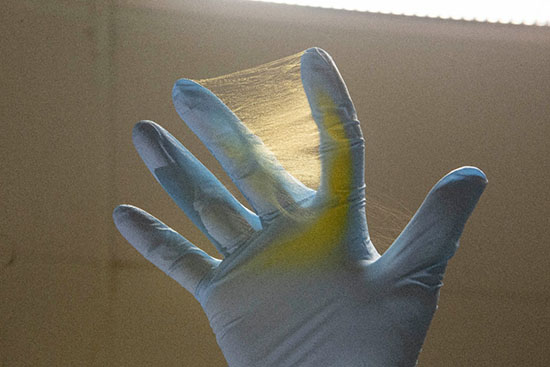 glove with electrospun nanofiber