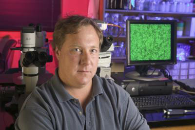 Ralph Tripp is the Georgia Research Alliance Eminent Scholar in Vaccine Development in the UGA College of Veterinary Medicine.