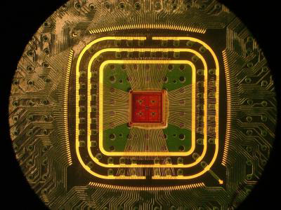 Multichannel CMOS Preamplifier Chip