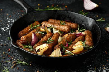 pan with sausages