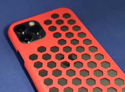 Mobile phone case made with 3D printing, using recycled plastic
