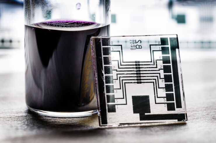 Conductive ink based on water