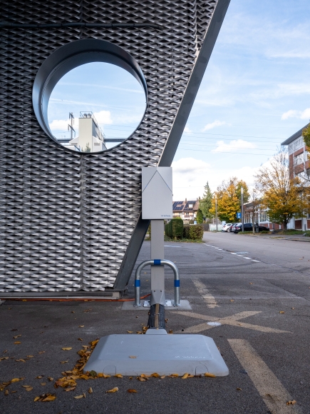 inductive car charging station