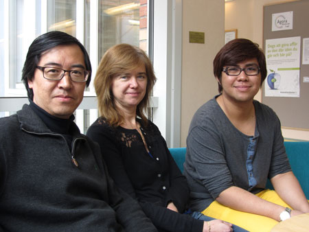 Professors Weimin Chen, Irina Buyanova and PhD student Yuttapoom Puttisong