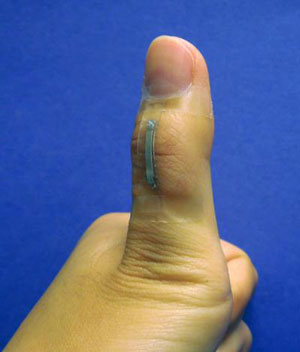 Silver Nanowire Sensor Tracks Thumb Movement