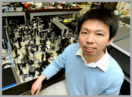 eng Wang performing optoelectronic measurements