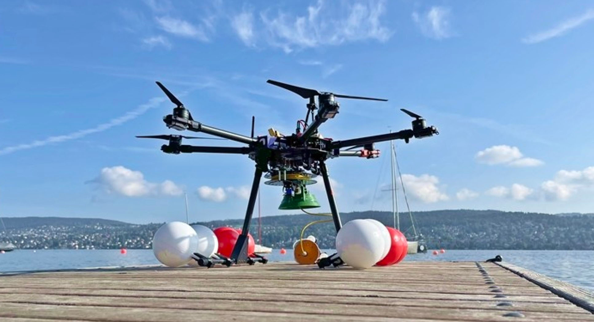MEDUSA and its tethered pod poised for take-off on Lake Zurich