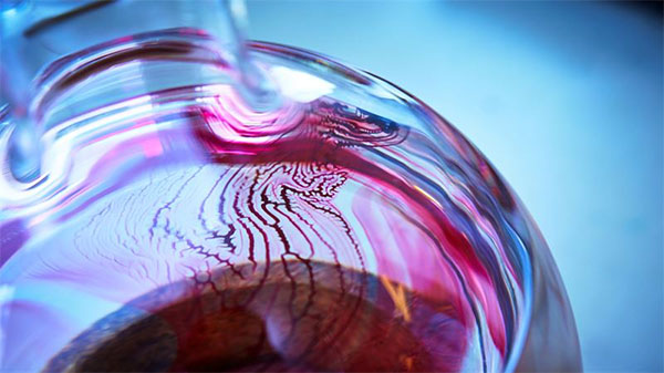 producing conductive plastic flakes