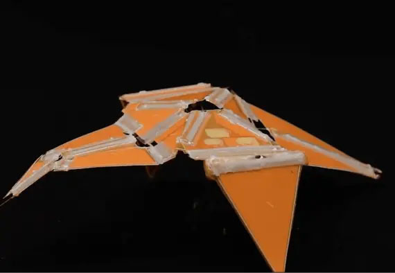 folding crane robot