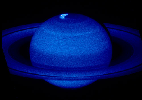 Auroral formation on Saturn